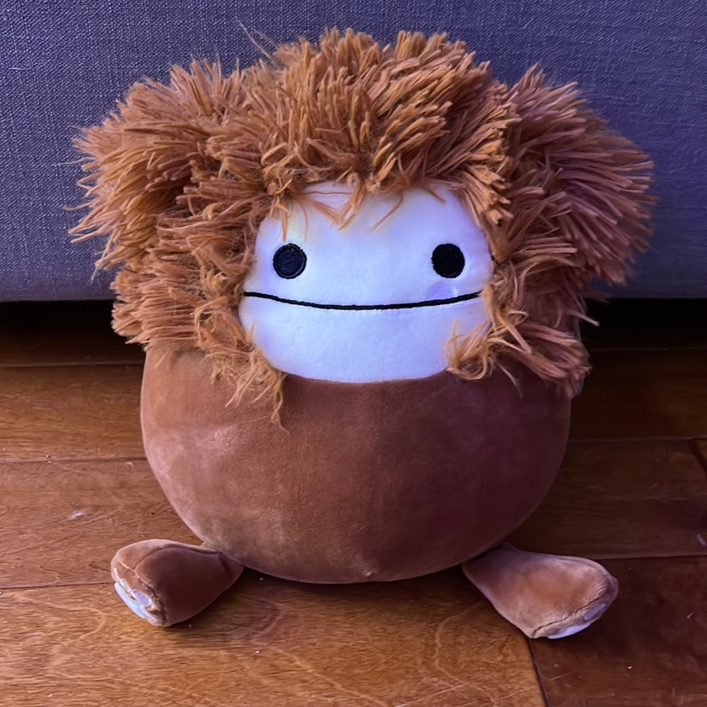 NEEDS TO GO nwt benny the bigfoot